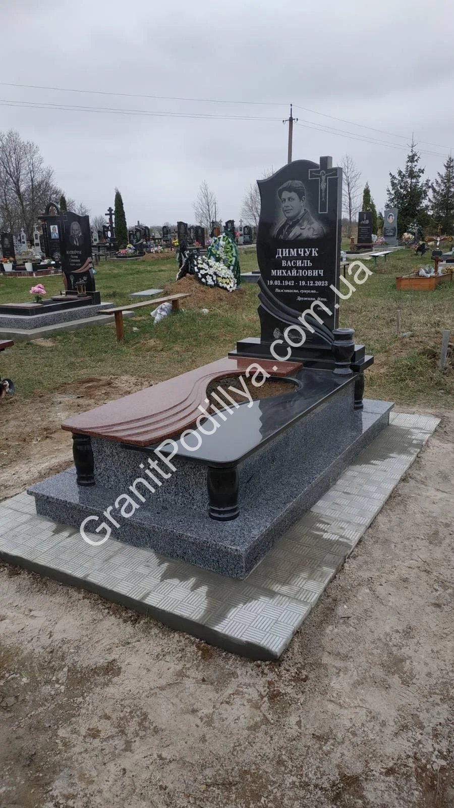 Подвійний пам'ятник з граніту - Кам'янець-Подільський | GranitPodillya